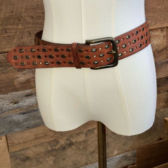 Vintage Ralph Lauren Leather brass grommet belt sz M EUC